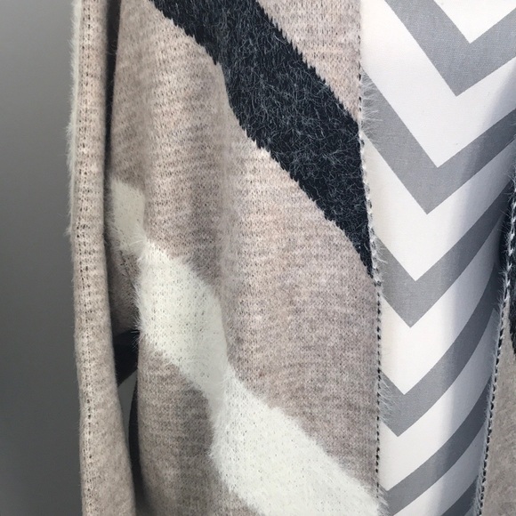 Anthropologie Antonia Sweater Coat - Picture 7 of 9